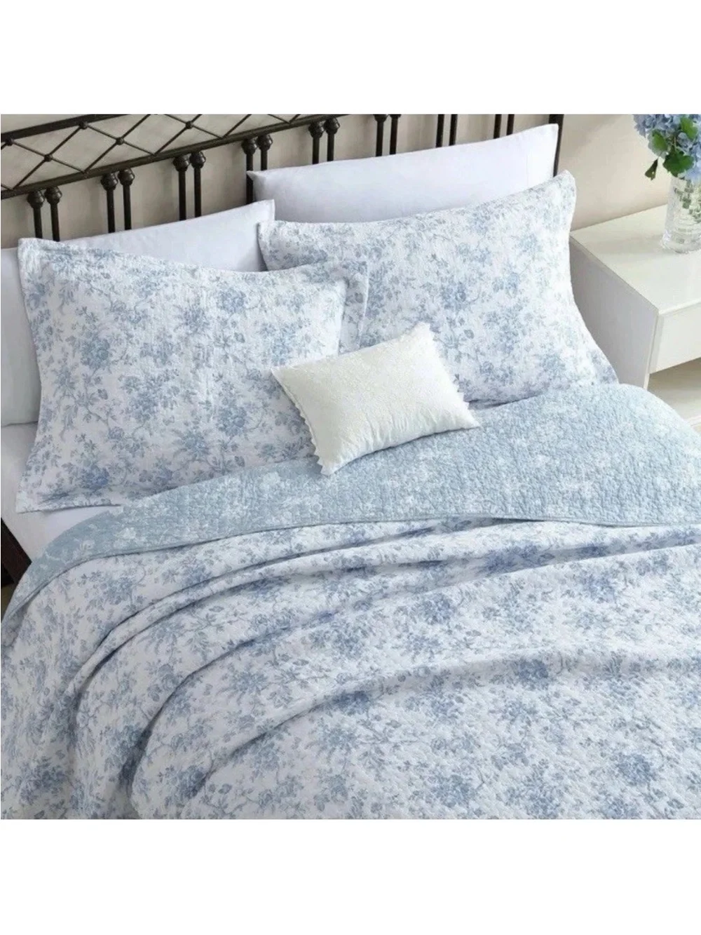 Laura Ashley ~ KING ~ Blue Walled Garden 3pc Quilt Set Reversible 100% Cotton